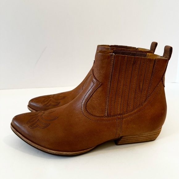 Kork-Ease Prairie Western Leather Booties - Picture 11 of 13
